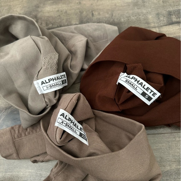 Alphalete contour shorts - Picture 3 of 3